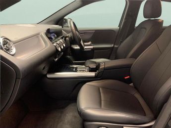 Mercedes-Benz EQA EQA 250 66.5kWh Sport (190 ps) - ADAPTIVE LIGHTS - HEATED LEATHE