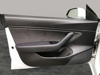 Tesla Model 3 Standard Range Plus RWD (241 bhp) - PARK ASSIST - LED - REVERSE 