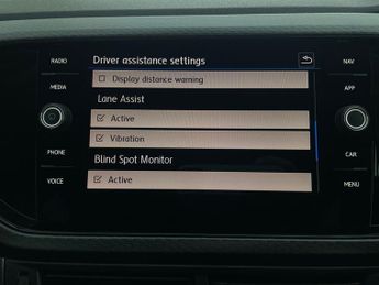 Volkswagen T-cross 1.0 TSI R-Line DSG (115 ps) - ACTIVE INFO DISPLAY - WIFI - LANE 