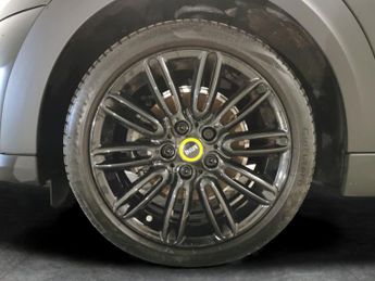 Mini Electric Hatch Cooper SE 32.6kWh Level 2 (184 ps) - LED - REVERSE CAM - NAV