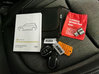 Mini Electric Hatch Cooper SE 32.6kWh Level 2 (184 ps) - LED - REVERSE CAM - NAV