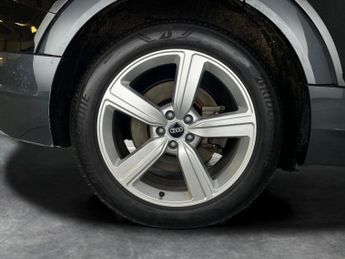 Audi e-tron 50 Technik quattro 71.2kWh (313 ps) - HEATED LEATHER