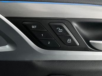 BMW iX3 80kWh Premier Edition Pro (286 ps) - PAN ROOF - GESTURE CONTROL 