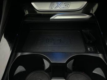 BMW iX3 80kWh Premier Edition Pro (286 ps) - PAN ROOF - GESTURE CONTROL 