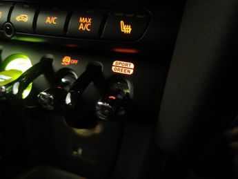 Mini Electric Hatch Cooper SE 32.6kWh Level 2 (184 ps) - LED - REVERSE CAM - NAV