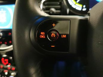 Mini Electric Hatch Cooper SE 32.6kWh Level 2 (184 ps) - LED - REVERSE CAM - NAV
