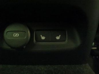 Volvo XC40 Recharge Twin 78kWh Plus AWD (408 ps) - LANE DEPARTURE  - BLUETO