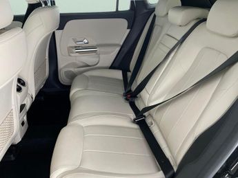 Mercedes-Benz EQA EQA 250 66.5kWh Sport (190 ps) - SELF PARK - LED - REVERSE CAM