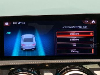 Mercedes-Benz CLA 1.3 CLA250e 15.6kWh AMG Line (Premium) Coupe Plug-in 8G-DCT (218