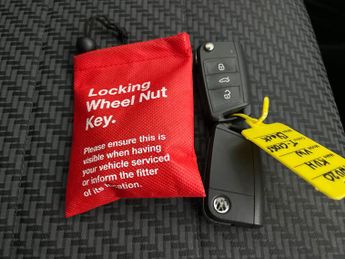 Volkswagen T-cross 1.0 TSI R-Line DSG (115 ps) - ACTIVE INFO DISPLAY - WIFI - LANE 