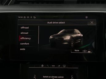 Audi e-tron 50 Technik quattro 71.2kWh (313 ps) - HEATED LEATHER