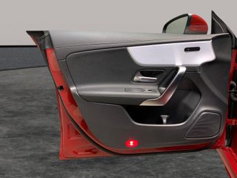 Mercedes-Benz CLA 1.3 CLA250e 15.6kWh AMG Line (Premium) Coupe Plug-in 8G-DCT (218