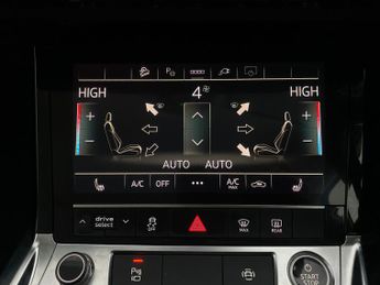 Audi e-tron 50 Technik quattro 71.2kWh (313 ps) - HEATED LEATHER