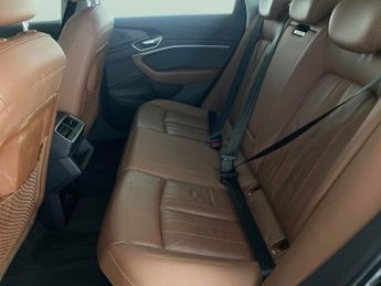 Audi e-tron 50 Technik quattro 71.2kWh (313 ps) - HEATED LEATHER
