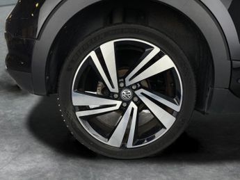 Volkswagen T-cross 1.0 TSI R-Line DSG (115 ps) - ACTIVE INFO DISPLAY - WIFI - LANE 