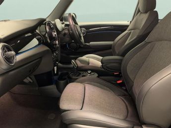 Mini Electric Hatch Cooper SE 32.6kWh Level 2 (184 ps) - HEATED SEATS - NAV