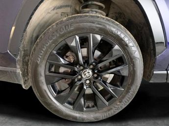 Toyota RAV4 2.5 VVT-h GPF Dynamic CVT (218 ps) - ACTIVE LANE ASSIST - KEYLES