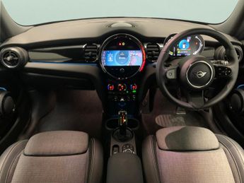 Mini Electric Hatch Cooper SE 32.6kWh Level 2 (184 ps) - HEATED SEATS - NAV