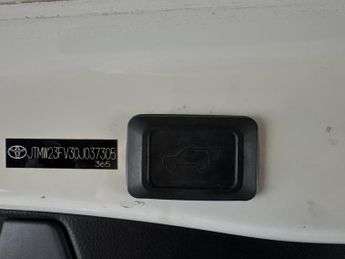 Toyota RAV4 2.5 VVT-h GPF Design CVT (218 ps) - KEYLESS ENTRY - LED - REVERS