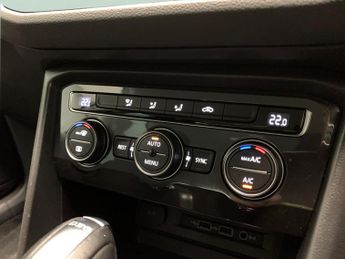 Volkswagen Tiguan 1.5 TSI EVO Match DSG (150 ps) - ACTIVE LANE ASSIST - KEYLESS EN