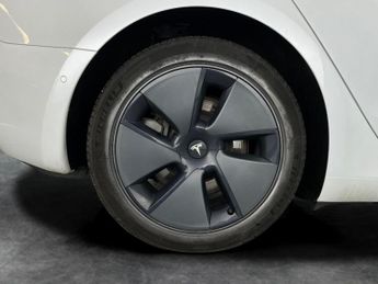 Tesla Model 3 (Dual Motor) Long Range 4WDE (346 ps) - PARK ASSIST - REVERSE CA