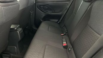 Toyota Yaris 1.5 VVT-h Design E-CVT (116 ps) - BLUETOOTH - AIR CON - DAB