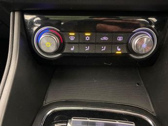 MG MG ZS 44.5kWh Exclusive (143 ps) - HEATED SEATS - NAV - BLIND SPOT ASS