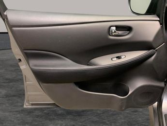 Nissan Leaf 110kW Acenta 39kWh [Tech Pack] - 360 CAM - LED - REVERSE CAM