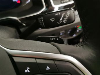 Volkswagen Polo 1.0 TSI R-Line DSG (95 ps) - REVERSE CAM - LIGHT AND SIGHT PACK 