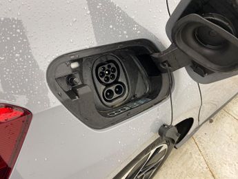 Volkswagen ID.3 Pro Performance 58kWh Family (204 ps) - BLUETOOTH - PARK SENSORS