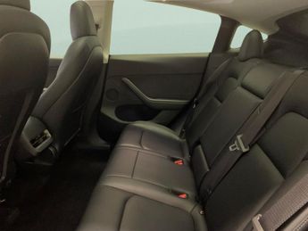 Tesla Model Y (Dual Motor) Long Range 4WDE (384 bhp) - HEATED STEERING