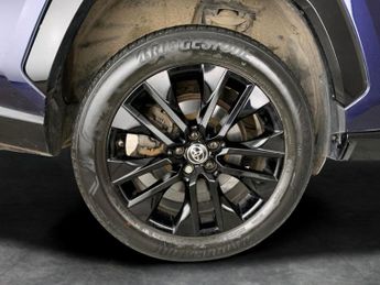 Toyota RAV4 2.5 VVT-h GPF Dynamic CVT (218 ps) - ACTIVE LANE ASSIST - KEYLES