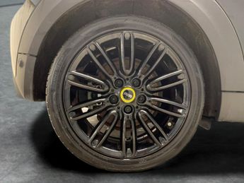 Mini Electric Hatch Cooper SE 32.6kWh Level 2 (184 ps) - HEATED SEATS - NAV