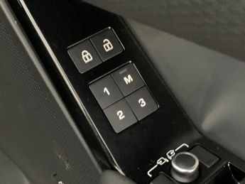 Land Rover Range Rover Velar 2.0 D200 MHEV R-Dynamic SE 4WD (204 ps) - KEYLESS ENTRY - REVERS