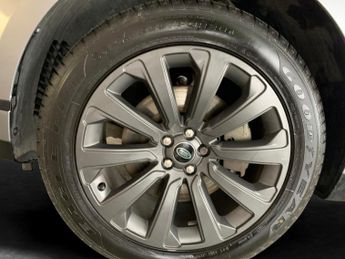 Land Rover Range Rover Velar 2.0 D200 MHEV R-Dynamic SE 4WD (204 ps) - KEYLESS ENTRY - REVERS