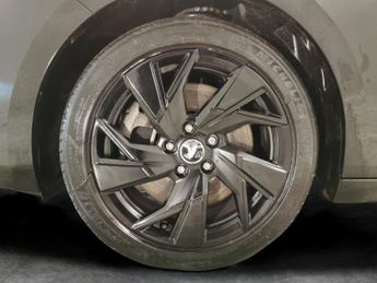 Vauxhall Astra 1.6 12.4kWh GS Plug-in (180 ps) - KEYLESS ENTRY - LED - NAV