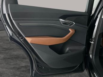 Audi e-tron 50 Technik quattro 71.2kWh (313 ps) - HEATED LEATHER