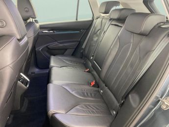 Skoda Enyaq 62kWh 60 (179 ps) - WIFI - BLUETOOTH - CRUISE