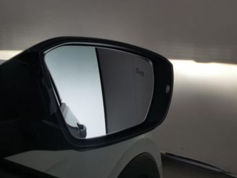 Volkswagen T-cross 1.0 TSI Black Edition DSG (110 ps) - BLIND SPOT ASSIST - BLUETOO