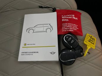 Mini Electric Hatch Cooper SE 32.6kWh Level 3 (184 ps) - PAN ROOF - HK AUDIO - CARPL