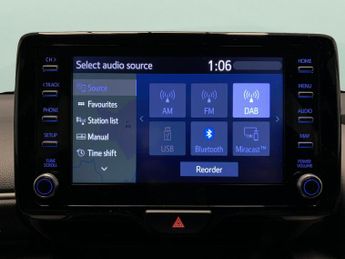 Toyota Yaris 1.5 Design CVT [Nav] - LANE TRACE ASSIST - LANE DEPARTURE  - BLU