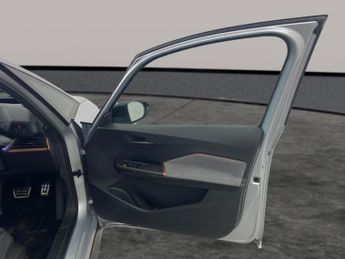 Cupra Born 58kWh V2 (204 ps) - WIRELESS CHARGER - 19IN ALLOYS - CLIMATE CON