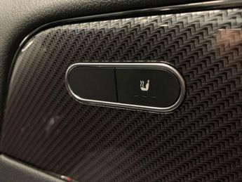 Mercedes-Benz GLA 1.3 GLA250e 15.6kWh Exclusive Edition Plug-in 8G-DCT (218 ps) - 