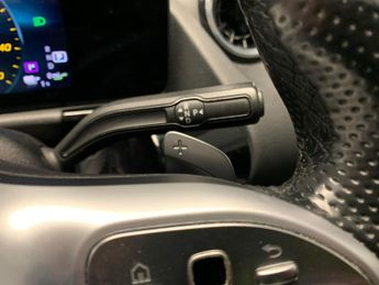 Mercedes-Benz GLA 1.3 GLA250e 15.6kWh Exclusive Edition Plug-in 8G-DCT (218 ps) - 