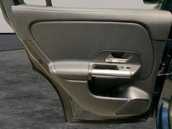 Mercedes-Benz GLA 1.3 GLA250e 15.6kWh Exclusive Edition Plug-in 8G-DCT (218 ps) - 