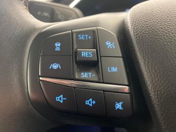 Ford Focus 2.0 EcoBlue Vignale (150 ps) - HEATED STEERING