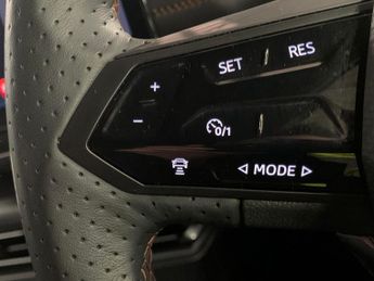 Cupra Born 58kWh V3 (204 ps) - ACTIVE LANE ASSIST - LED - REVERSE CAM