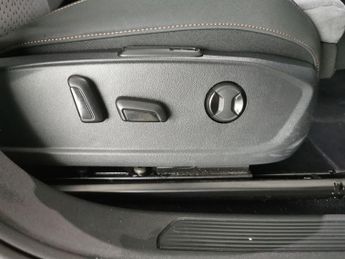 Cupra Born 58kWh V3 (204 ps) - ACTIVE LANE ASSIST - LED - REVERSE CAM