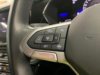 Volkswagen T-cross 1.0 TSI Black Edition DSG (110 ps) - BLIND SPOT ASSIST - BLUETOO