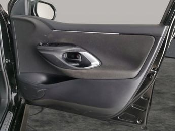 Toyota Yaris 1.5 Design CVT [Nav] - LANE TRACE ASSIST - LANE DEPARTURE  - BLU